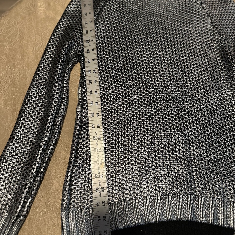 SAKS FIFTH AVENUE Sweater. Soft inside, metallic silver exterior & black. Size s - Picture 6 of 12